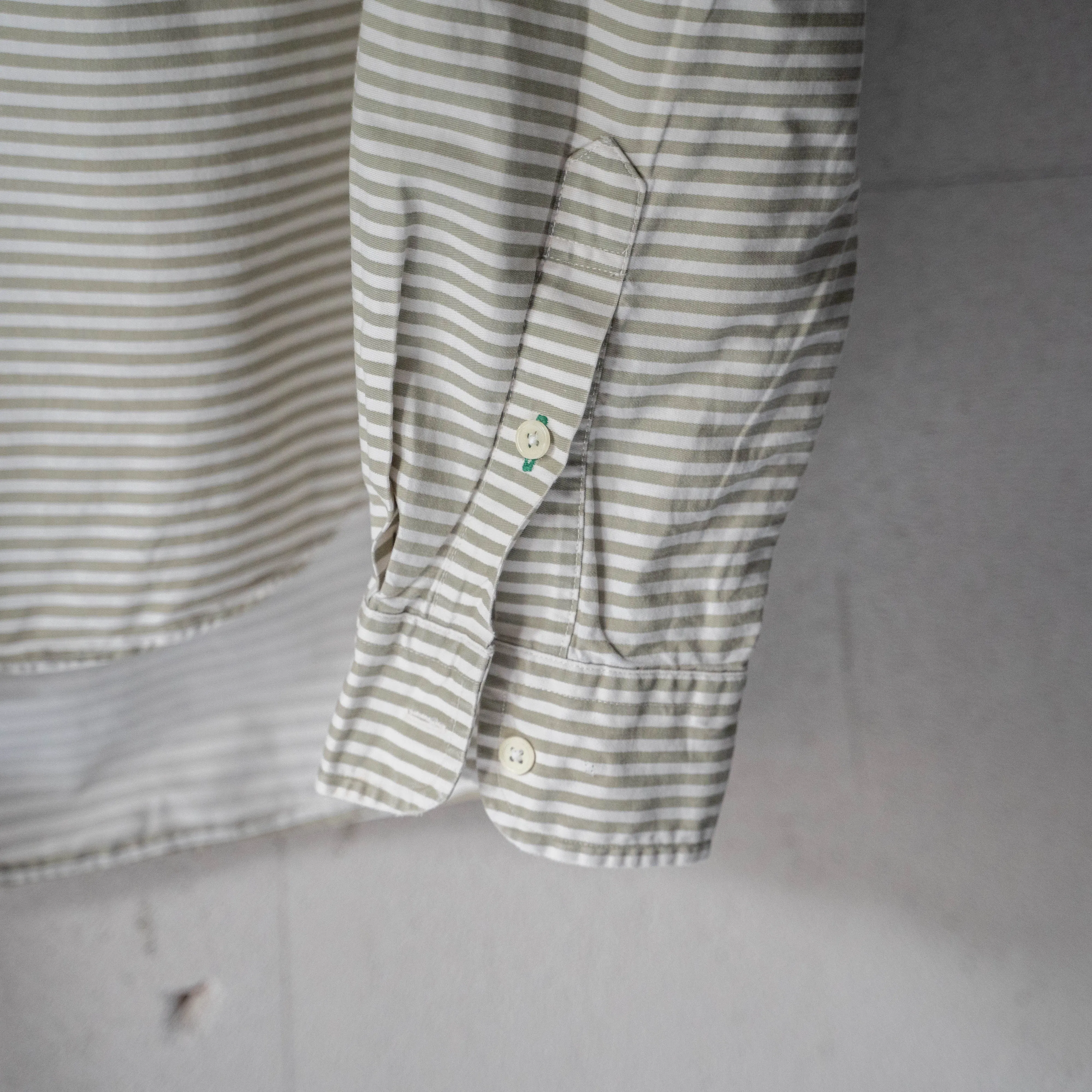 1990s 'TOMMY HILFIGER' collar less border shirt