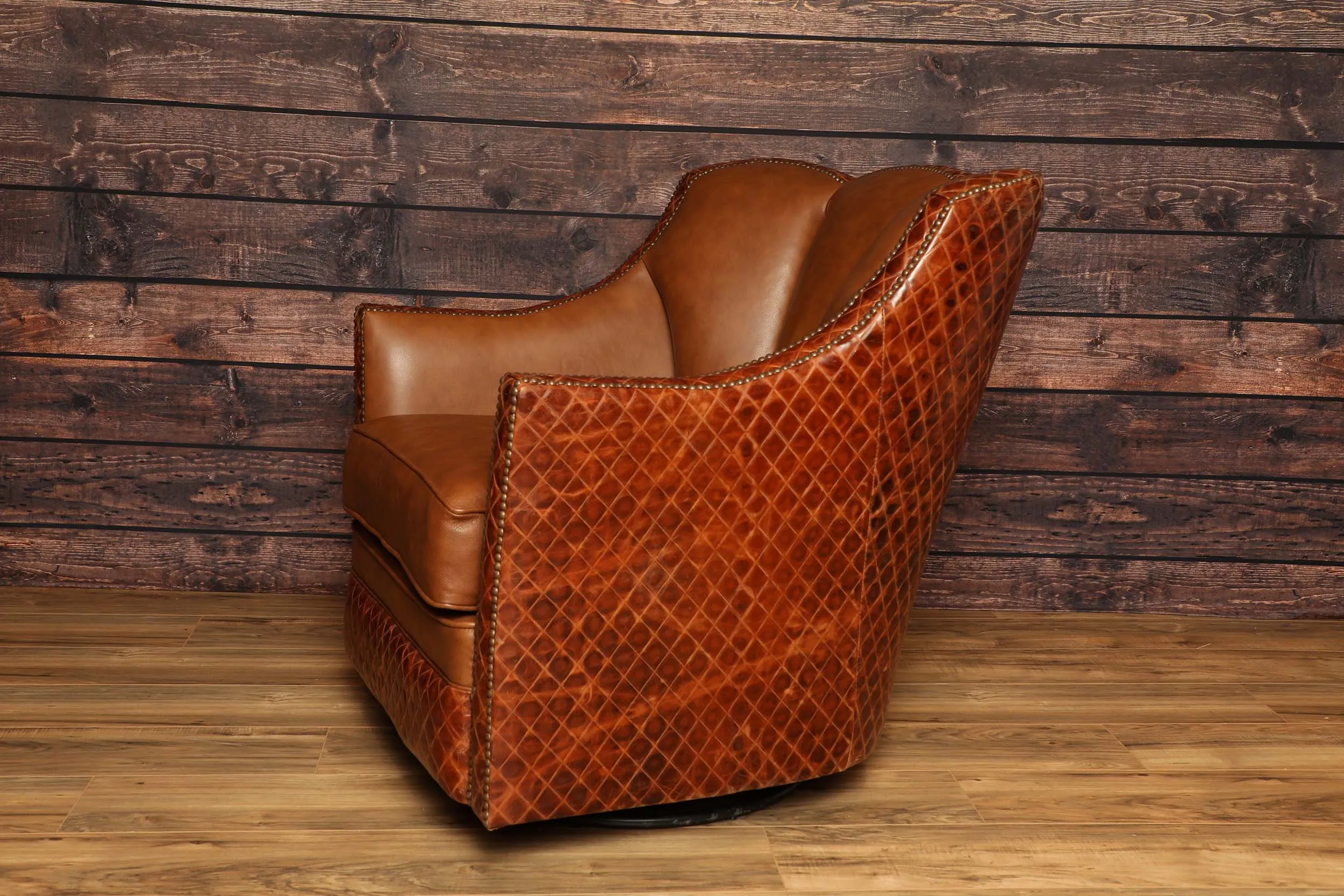Arizona Diamond Embossed Leather Swivel Chair
