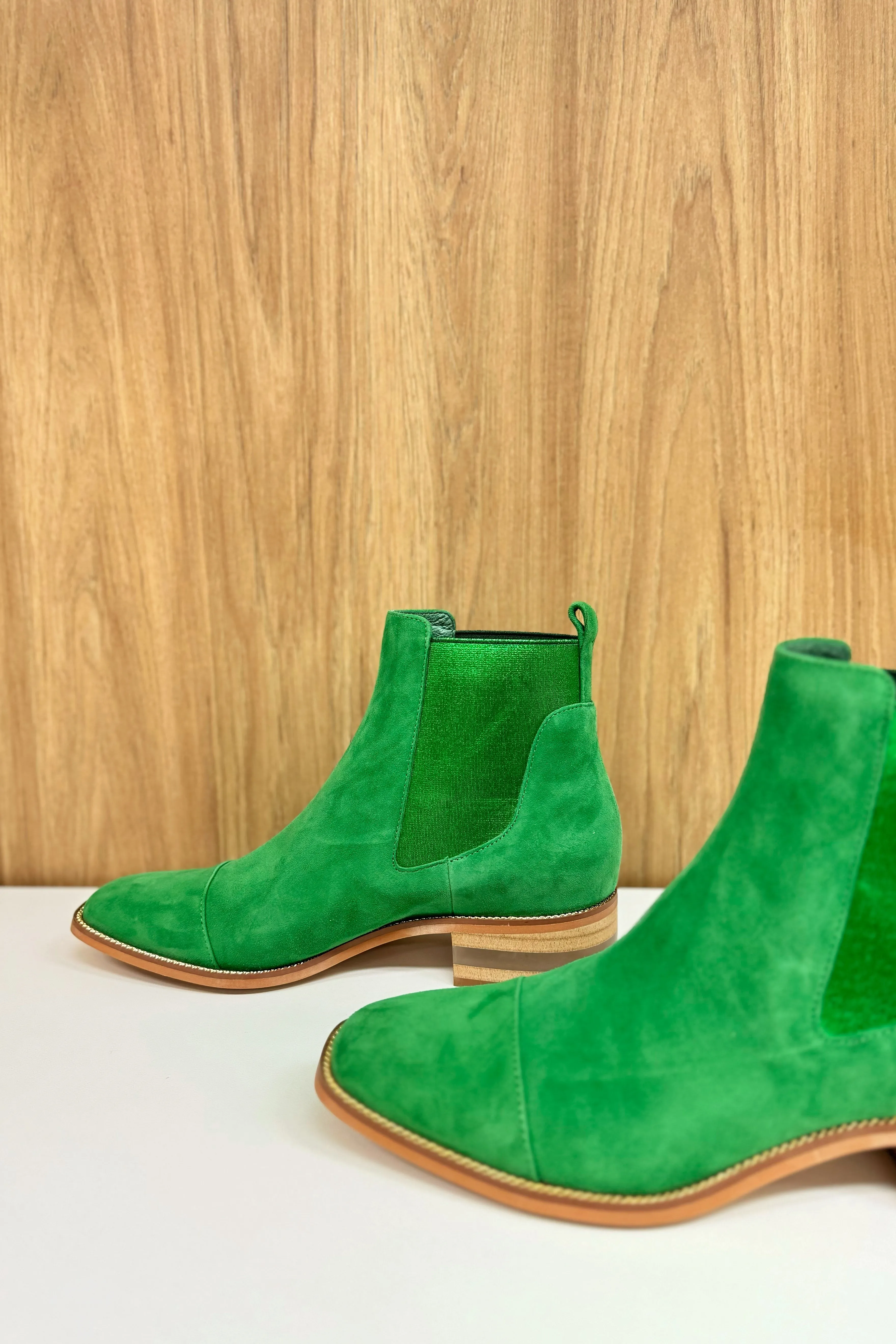Fuppy (New Emerald Suede)