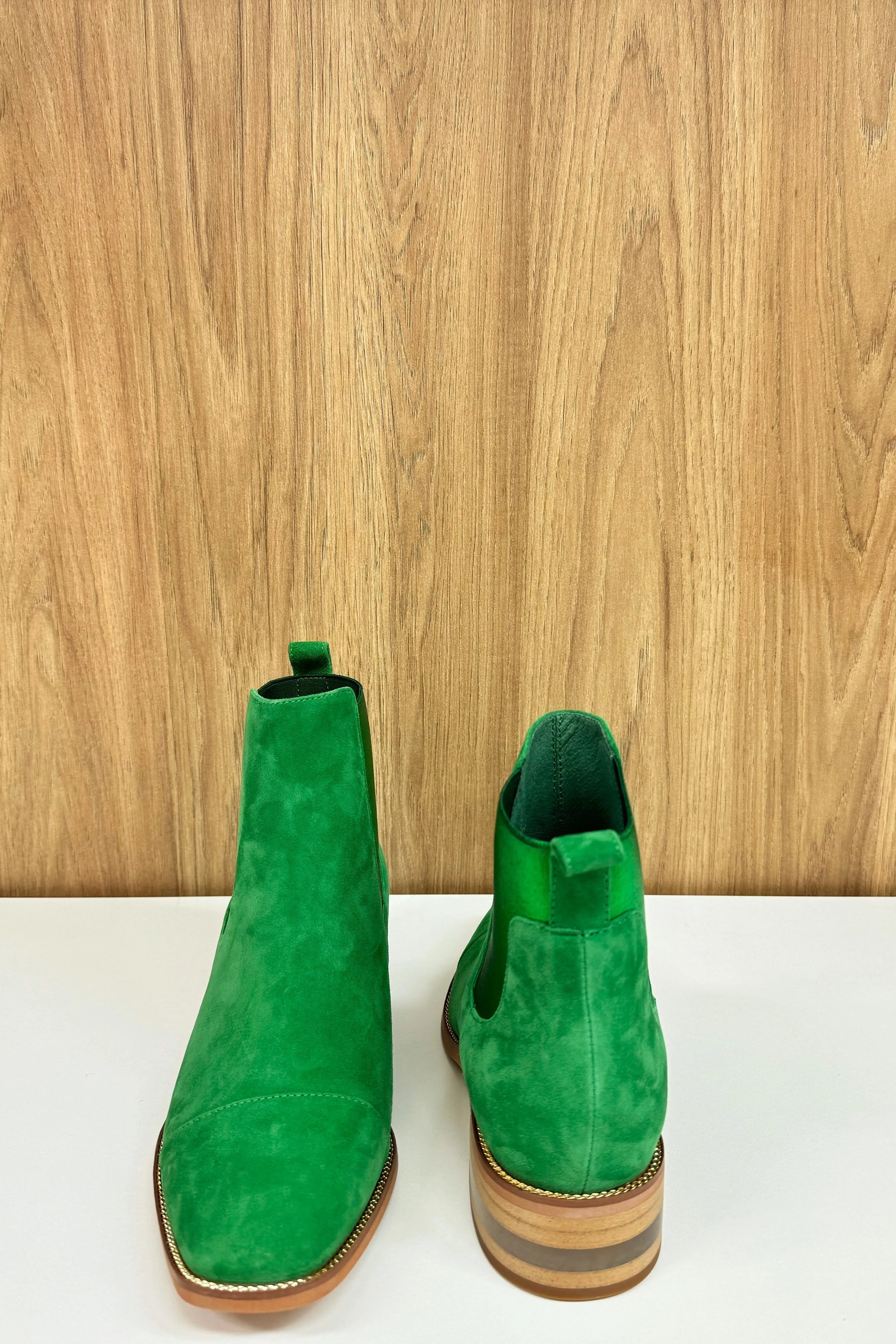 Fuppy (New Emerald Suede)