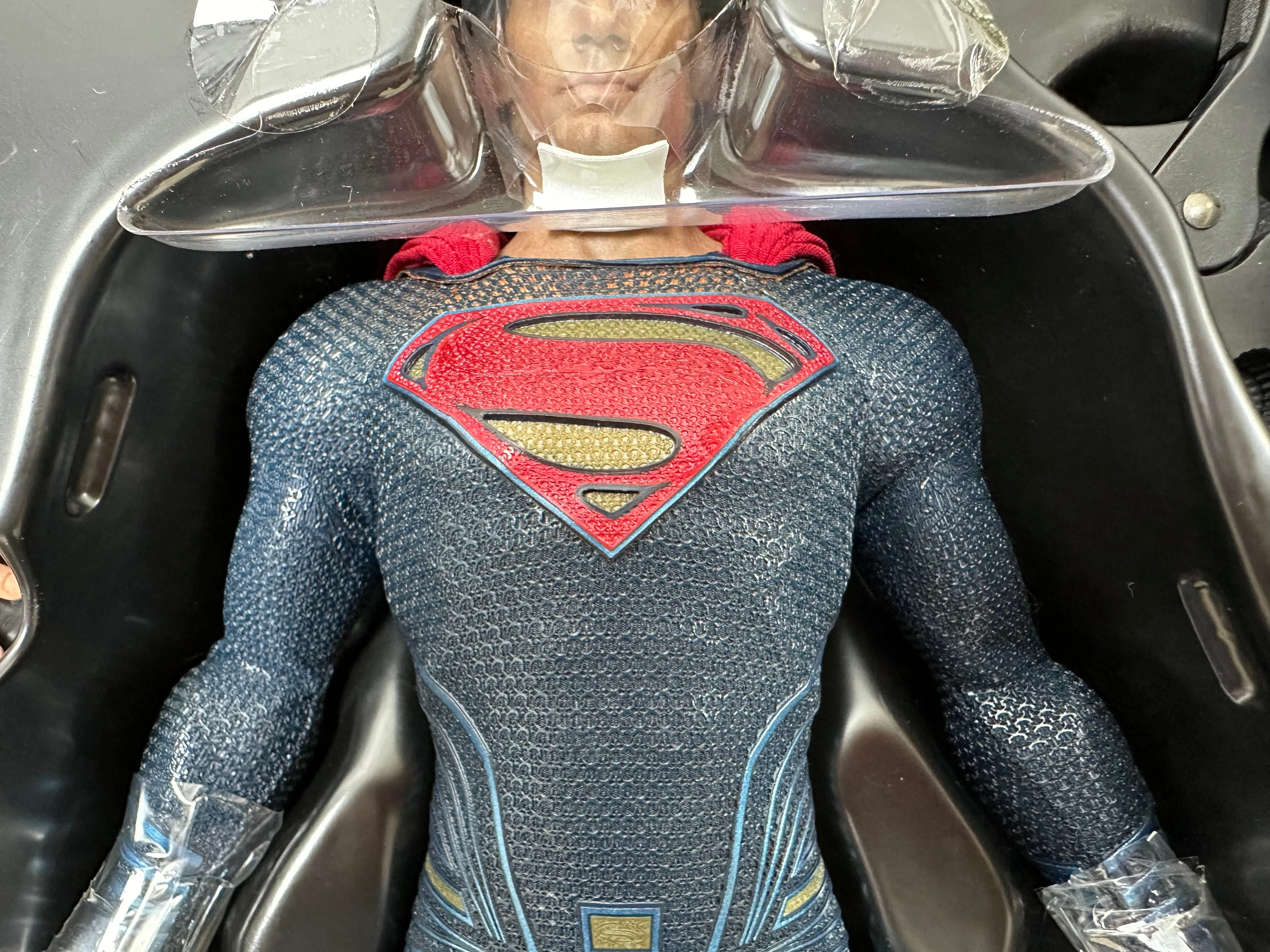 Hottoys Hot Toys 1/6 Scale MMS343 MMS 343 Batman v Superman Dawn of Justice - Superman (Normal Edition) Action Figure USED