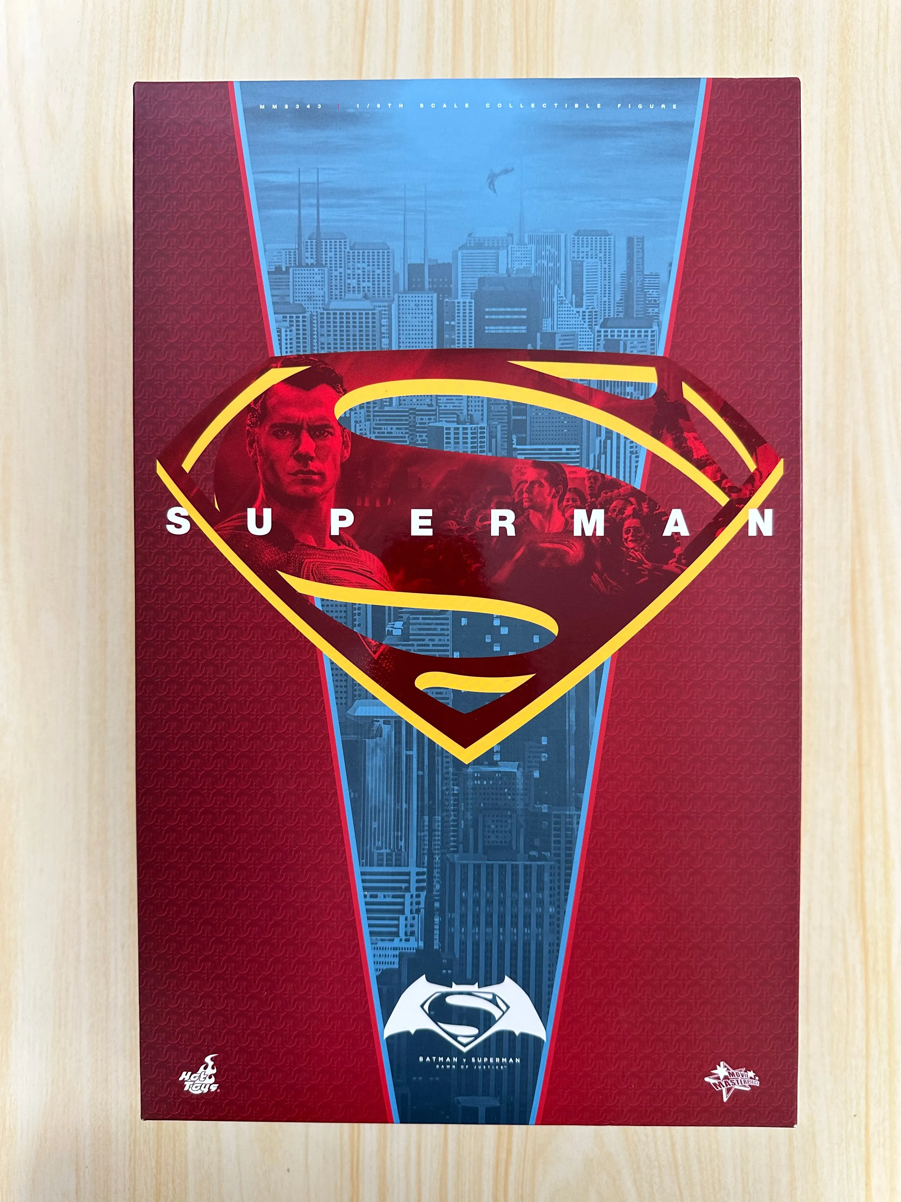 Hottoys Hot Toys 1/6 Scale MMS343 MMS 343 Batman v Superman Dawn of Justice - Superman (Normal Edition) Action Figure USED