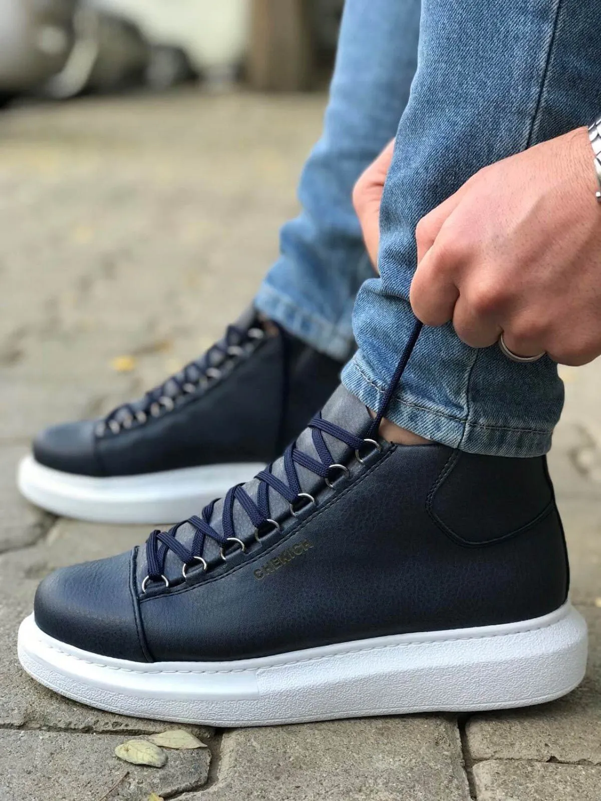 Navy Mid Top Sneaker CH258